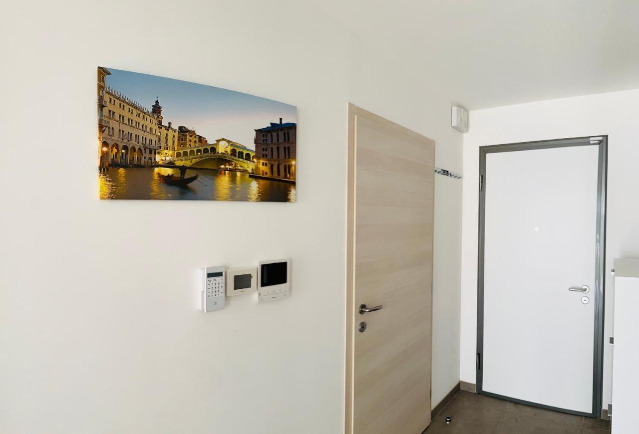 Lac Arte Postale Annecy Ngoại thất bức ảnh