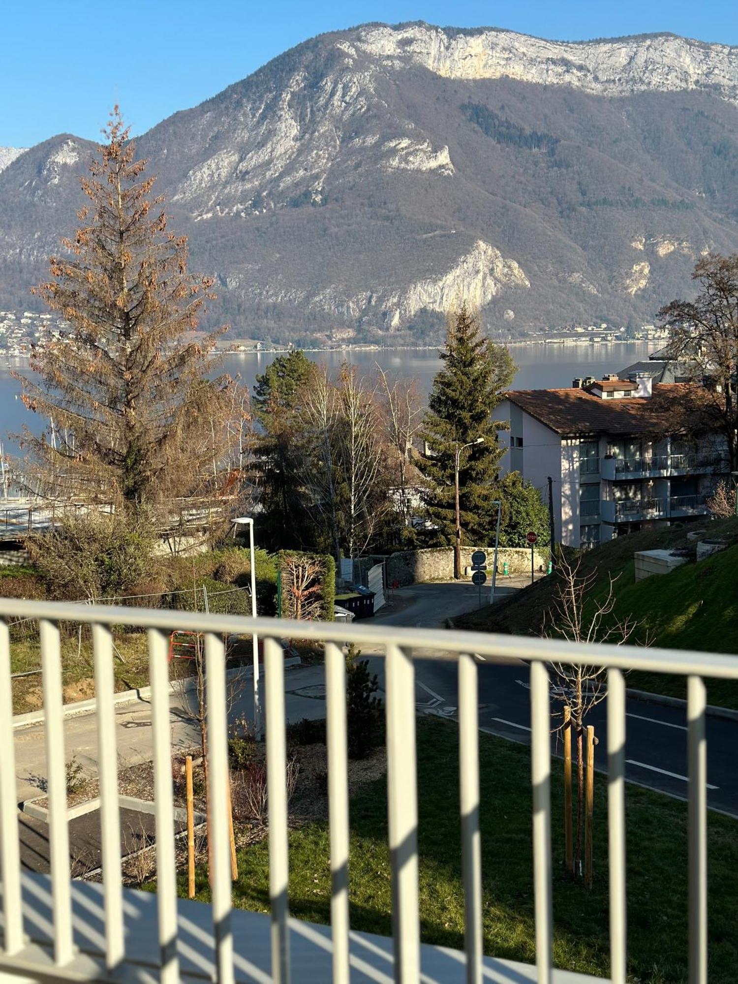 Lac Arte Postale Annecy Ngoại thất bức ảnh