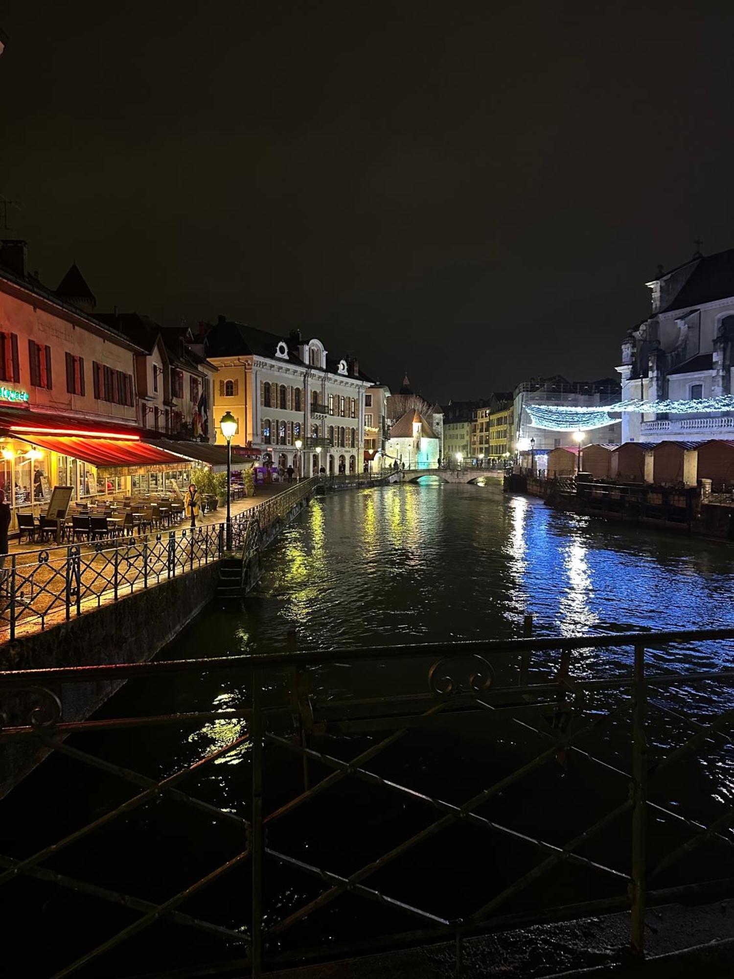 Lac Arte Postale Annecy Ngoại thất bức ảnh